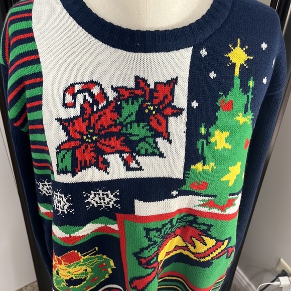 JEM holiday sweater - Picture 3 of 9